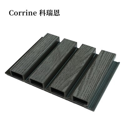 Koristeellinen WPC-säleikkö ulkoiseen säänkestävään paneeliin